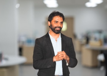 winay is the chief operating officer dxminds